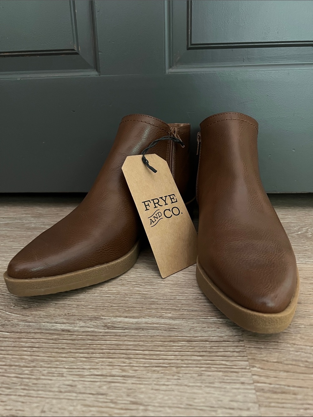 NWT Frye & Co ILISHA ankle boots 9.5 M Whiskey Brown Vegan Faux Leather Shoes